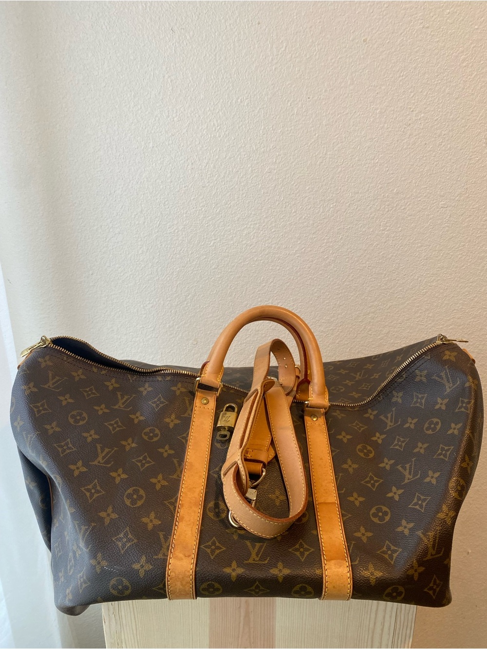 Louis Vuitton Monogram Canvas Keepall 55, Strap and key/padlock - Picture 8 of 8